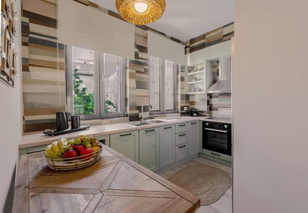 Enigma, A Lux And Boho City Apartment Downtown プレベザ エクステリア 写真